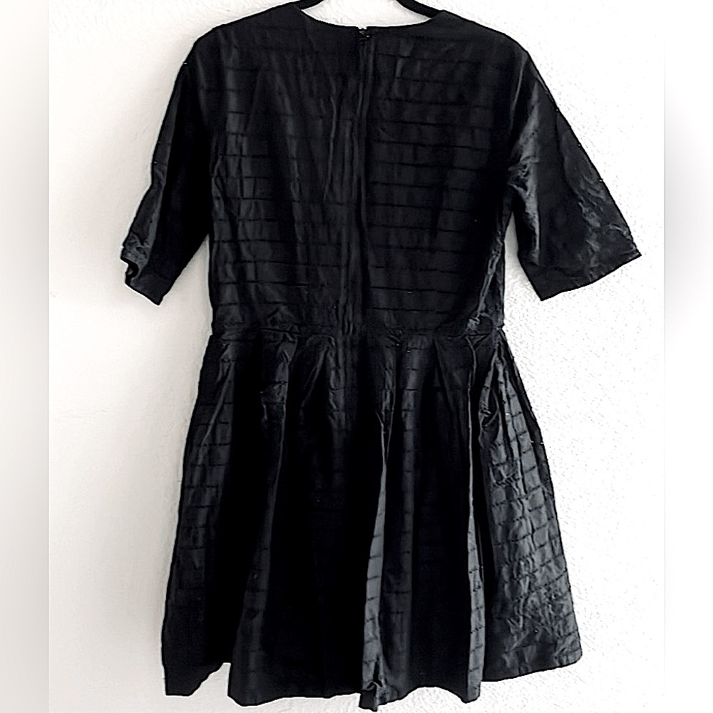 GAP black fit and flare textured dress size 8 - Picture 2 of 11